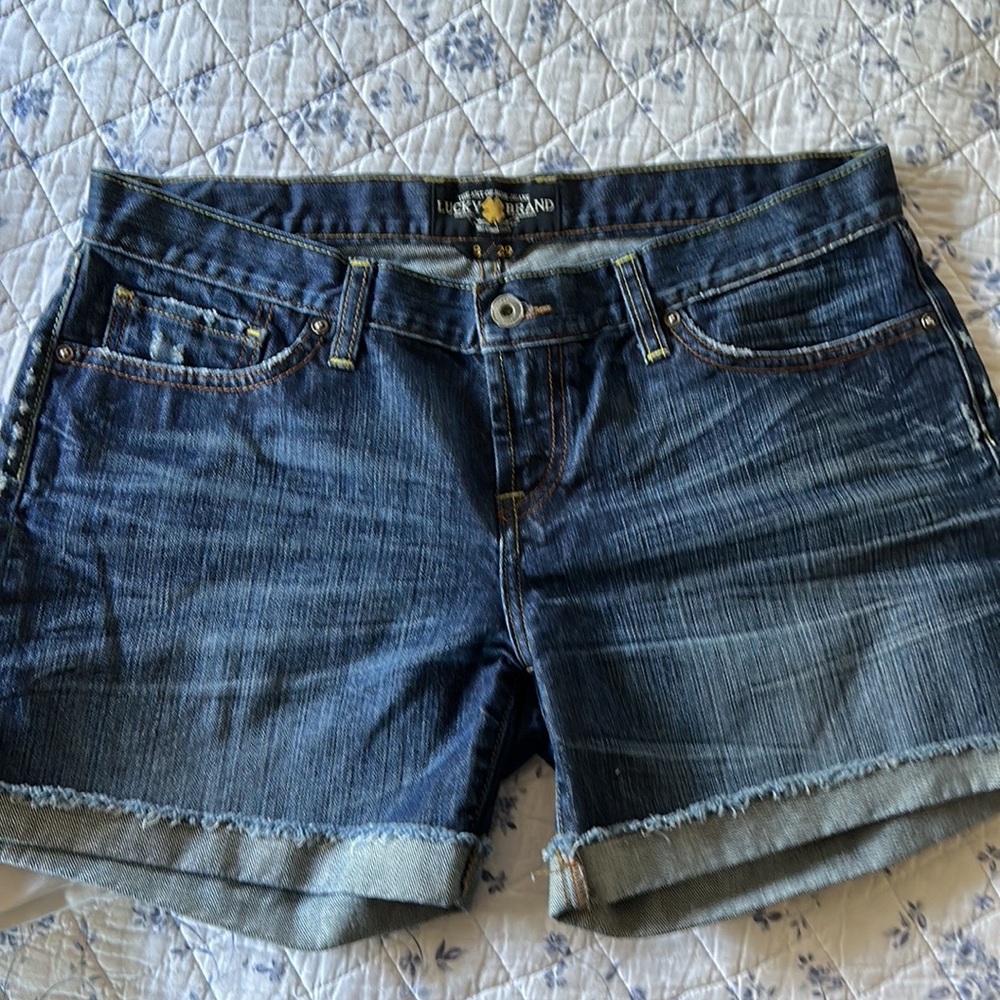 LUCKY RYLIE CUTOFF JEAN SHORTS
